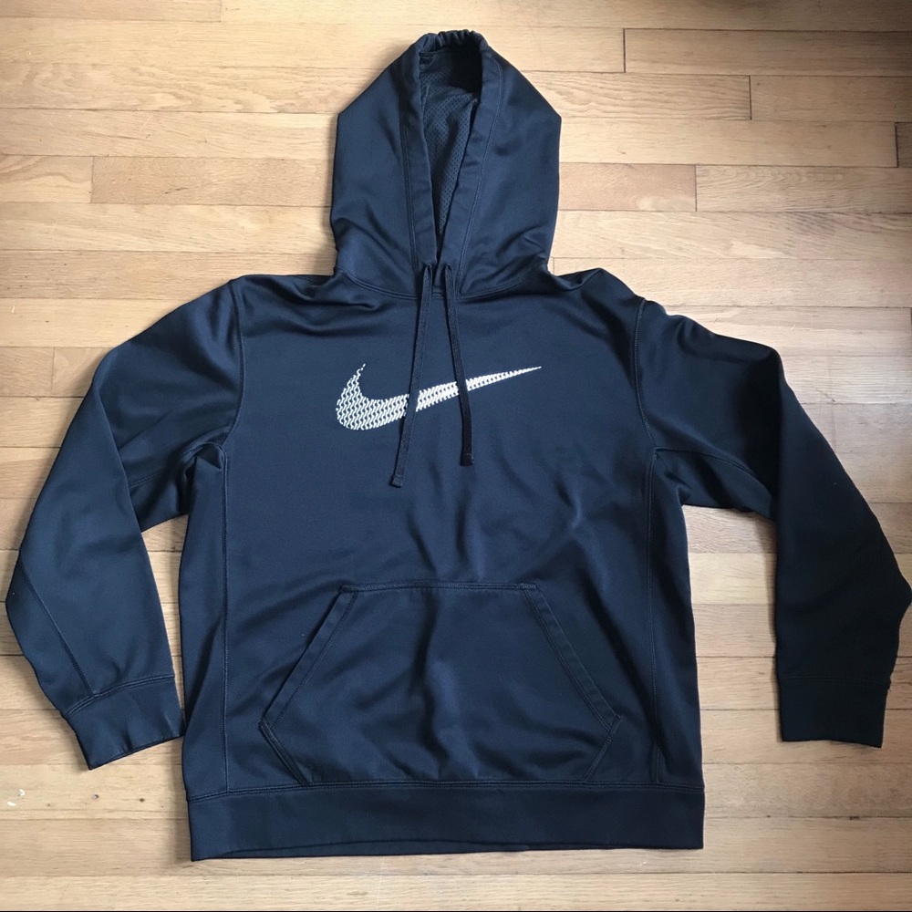 Black Nike Therma-Fit hoodie